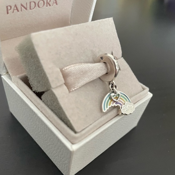 Pandora rainbow of love charm - Picture 3 of 4